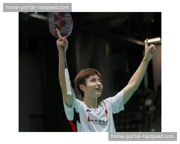 世界羽毛球全英公开赛：安赛龙击败石宇奇男单夺冠，国羽收获两金